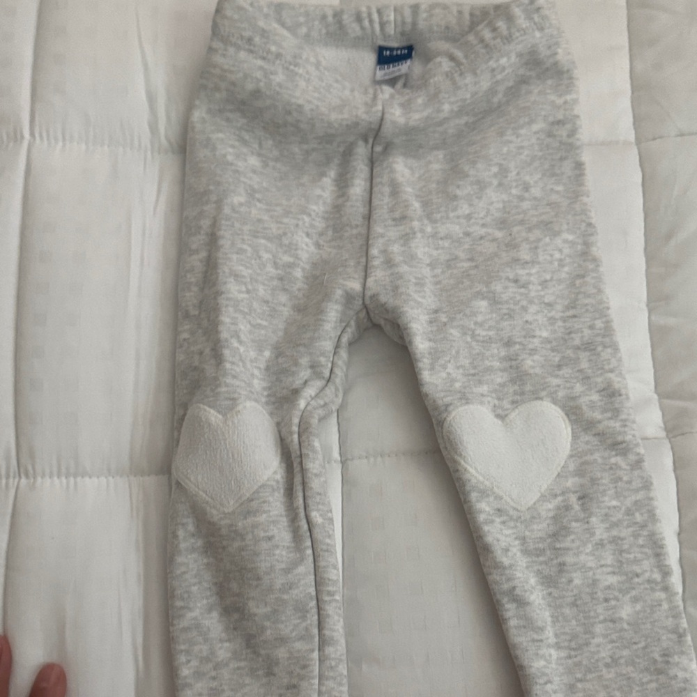 Old Navy Light Gray Leggings with White Heart Accents
